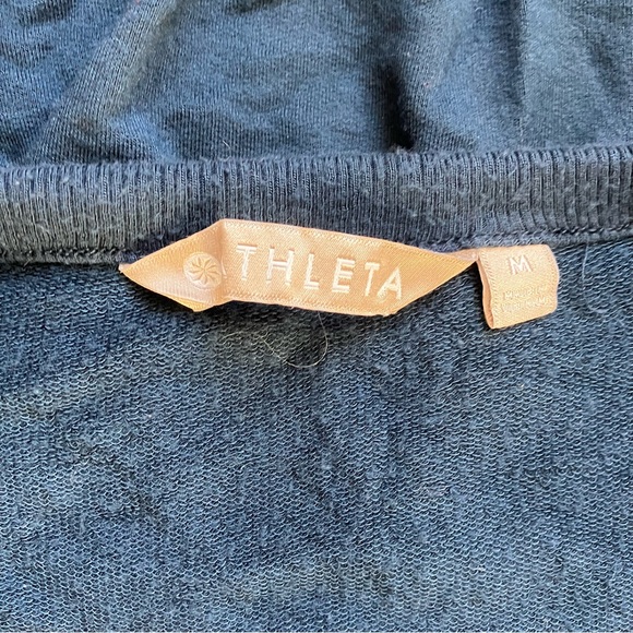 Athleta Blue Shoulder Cut out Long Sleeve Comfy Sweatshirt size Medium - Picture 6 of 6